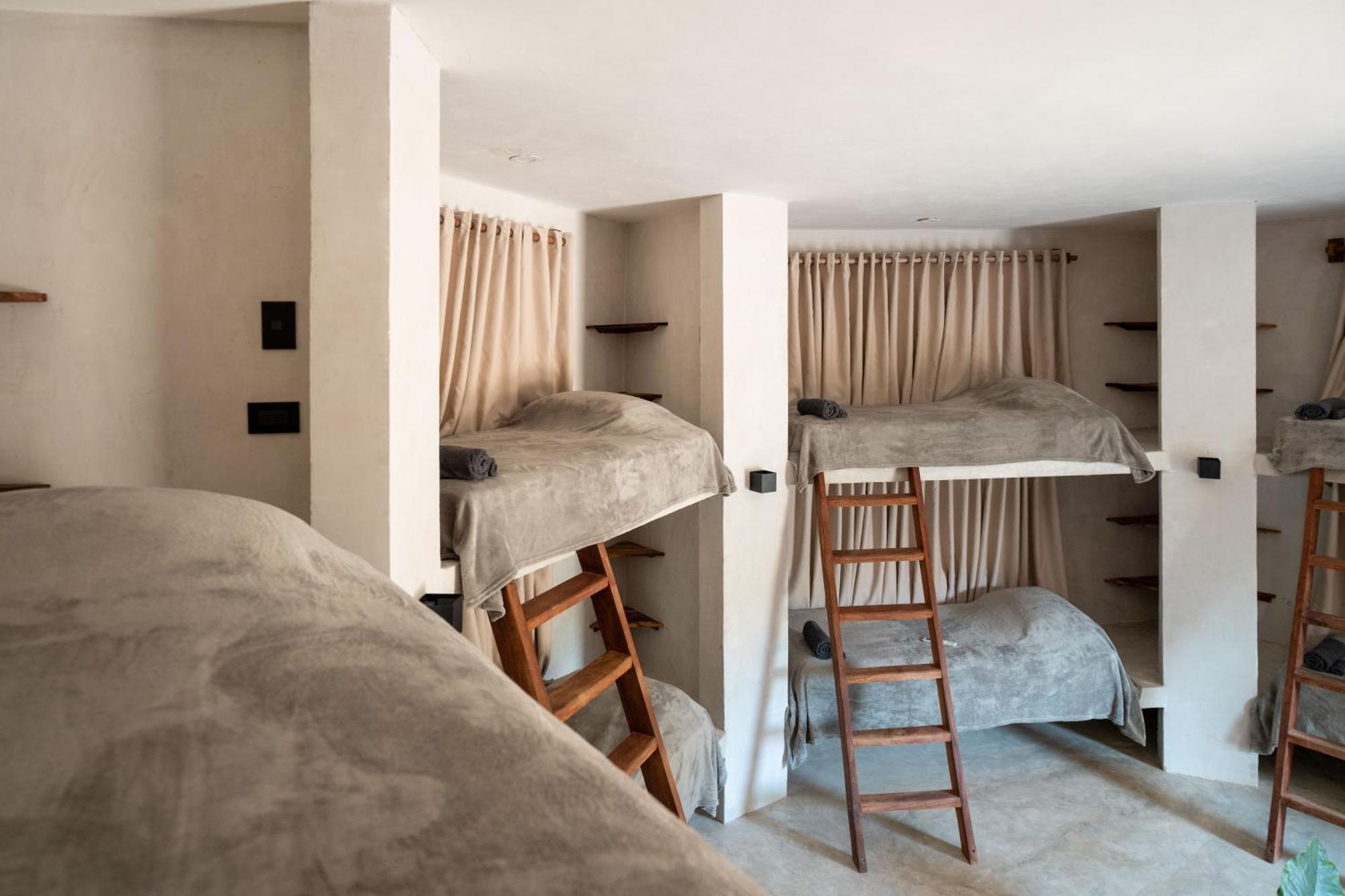 Leisy'S Garden Hostel & Rooms Samana Экстерьер фото