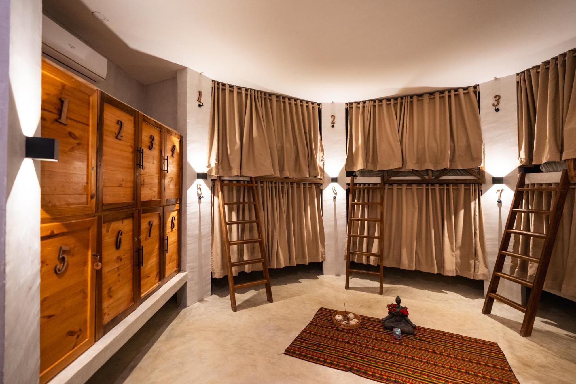Leisy'S Garden Hostel & Rooms Samana Экстерьер фото