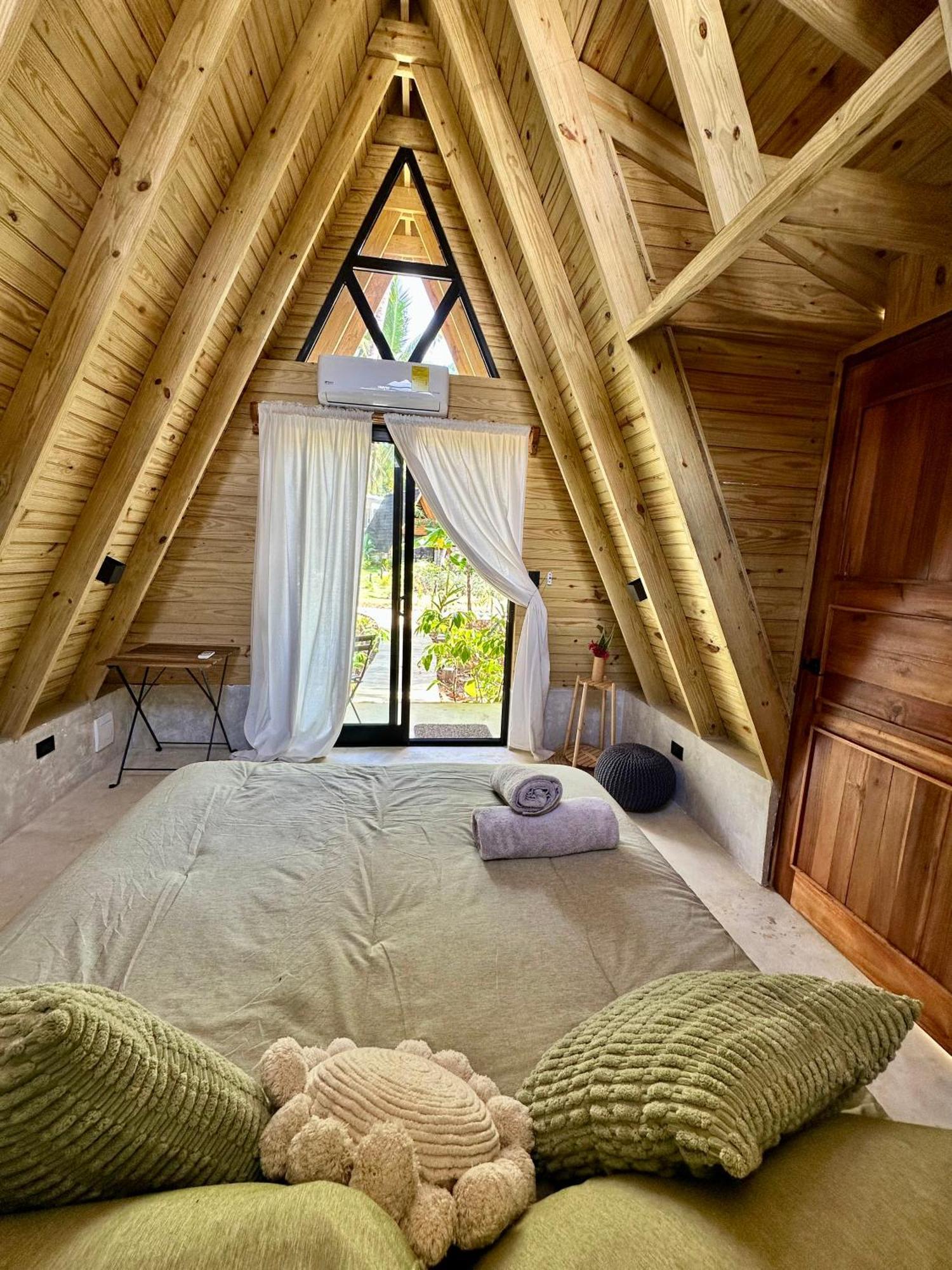 Leisy'S Garden Hostel & Rooms Samana Экстерьер фото