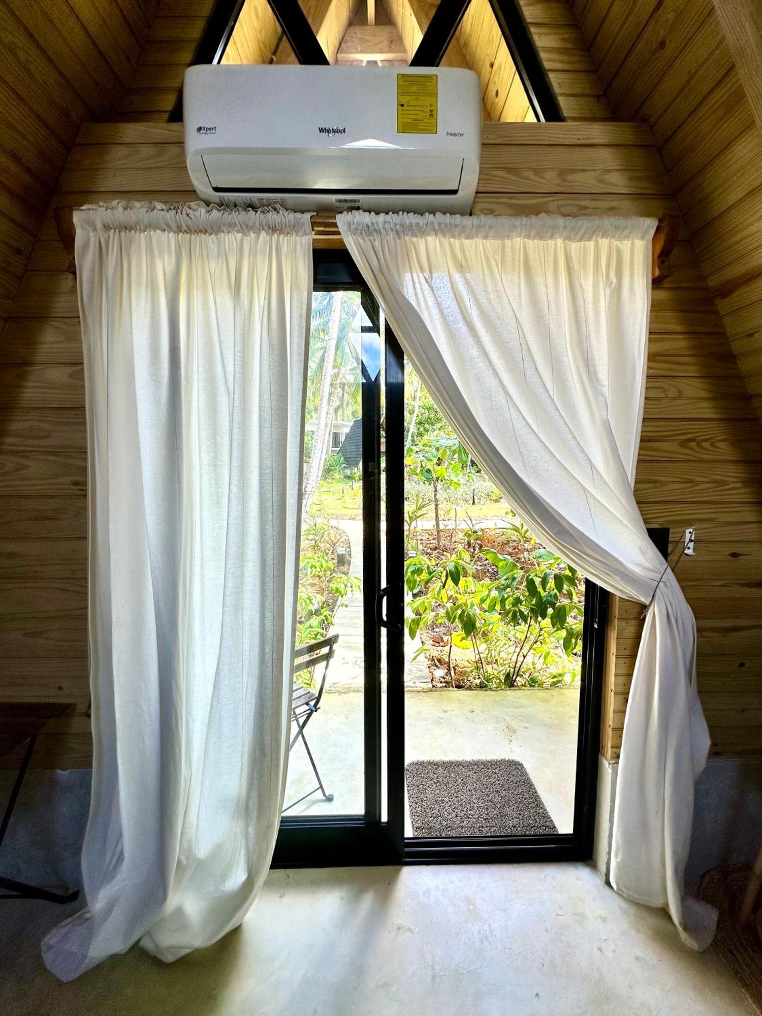 Leisy'S Garden Hostel & Rooms Samana Экстерьер фото