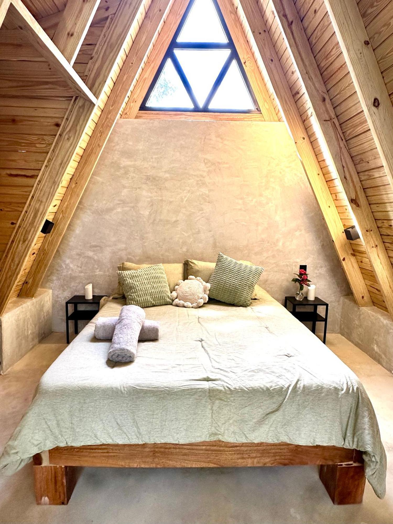 Leisy'S Garden Hostel & Rooms Samana Экстерьер фото
