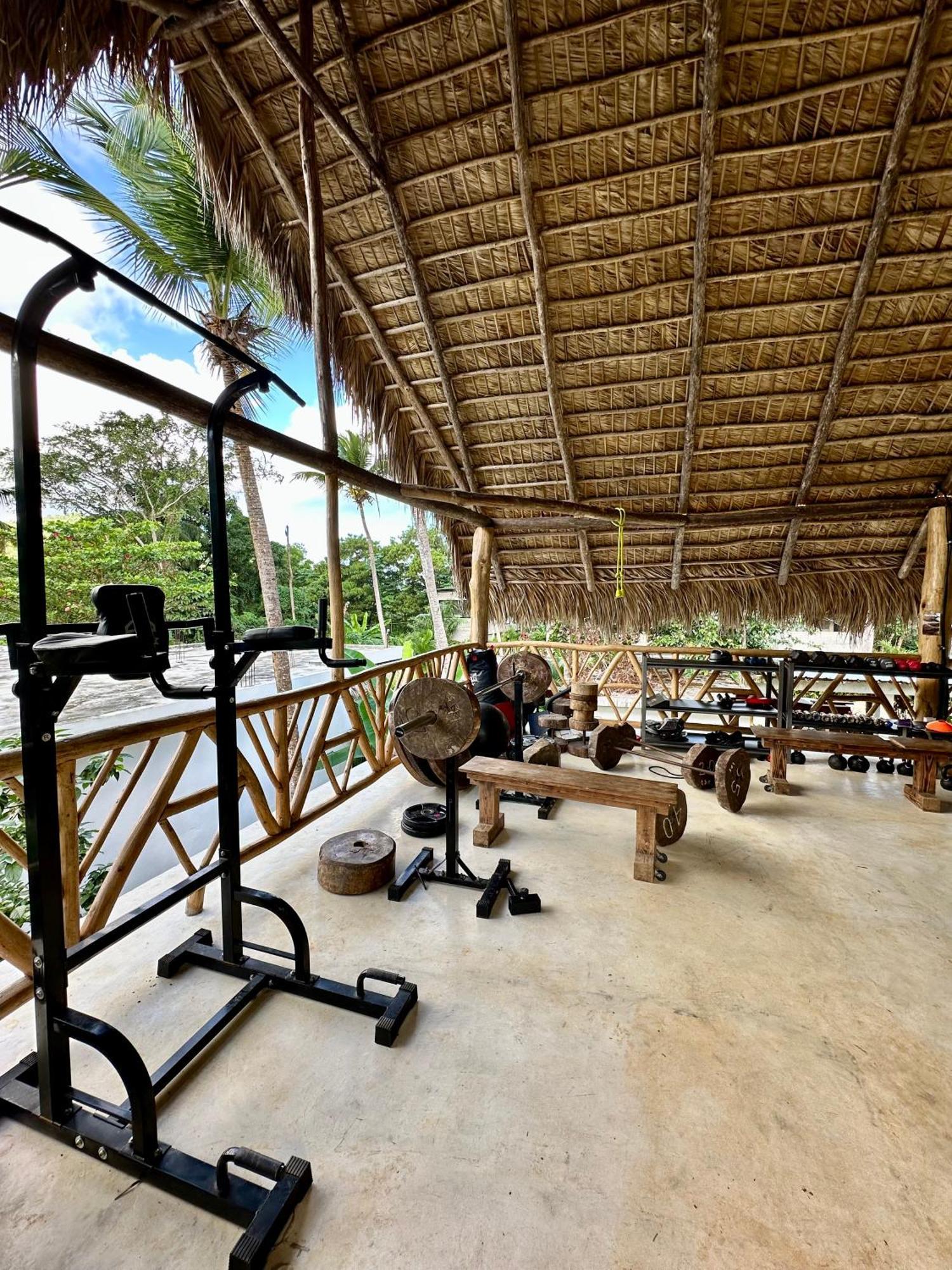 Leisy'S Garden Hostel & Rooms Samana Экстерьер фото
