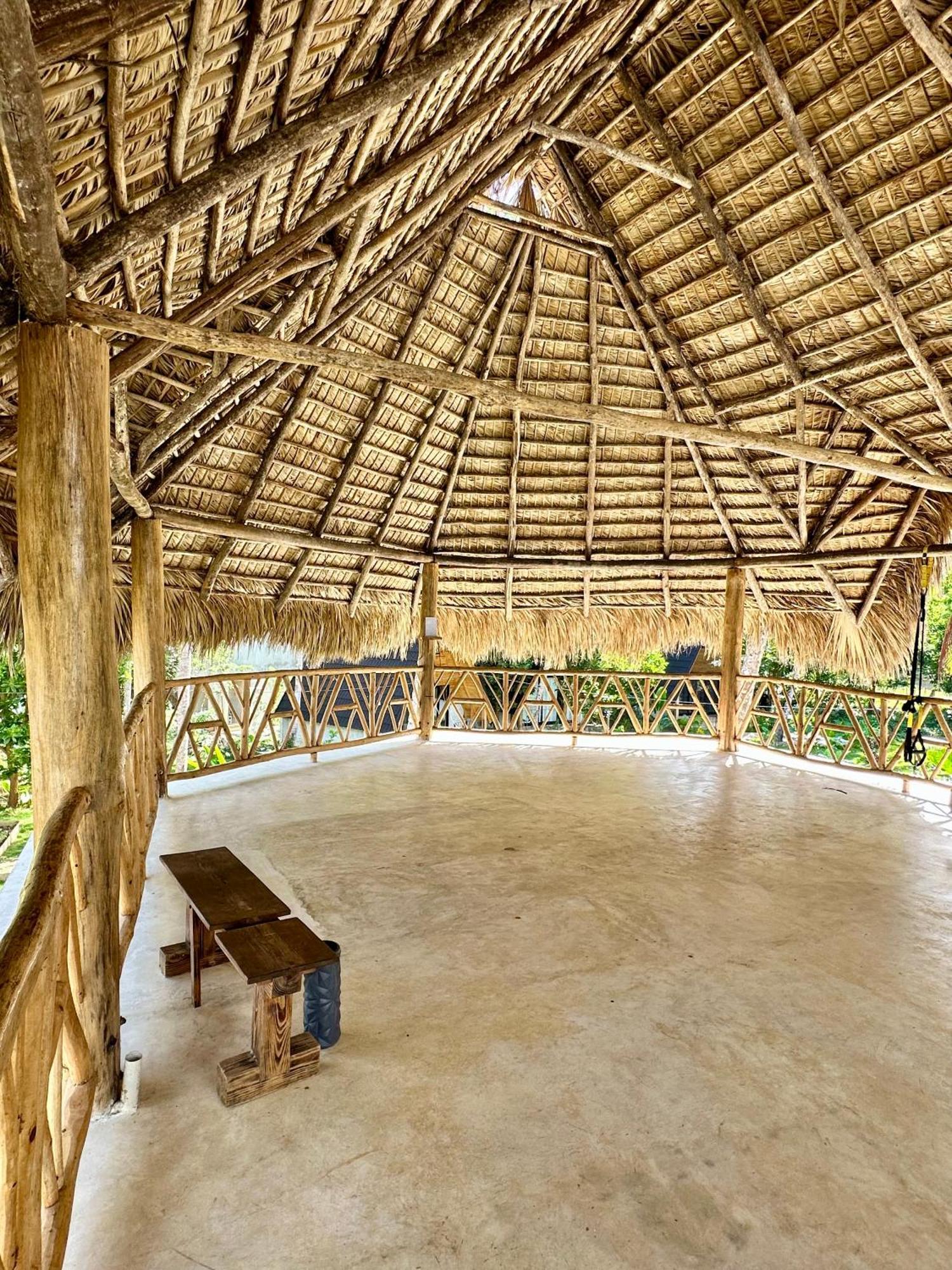 Leisy'S Garden Hostel & Rooms Samana Экстерьер фото